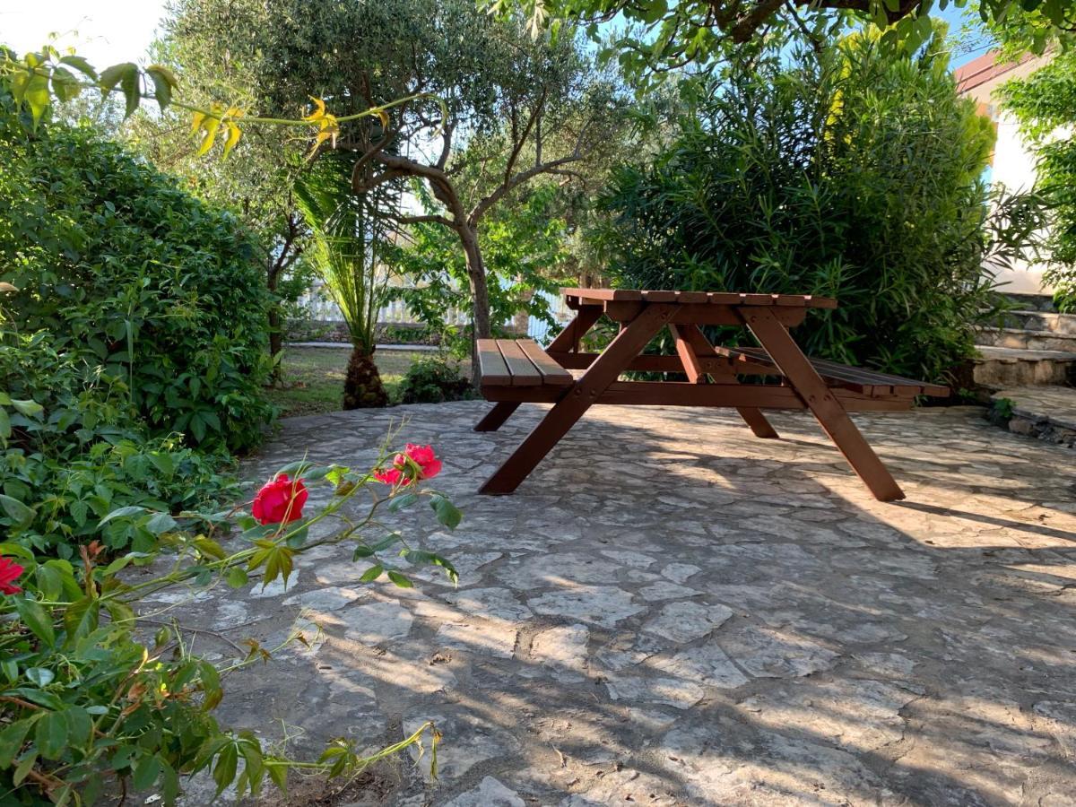 Apartments Villa Julia Trogir Exterior photo